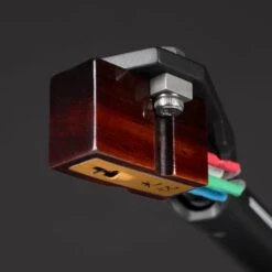 Koetsu - Rosewood Signature Platinum MC Phono Cartridge 17 Koetsu - Rosewood Signature Platinum MC Phono Cartridge -Music Player Store AKTURWDSGPT 7