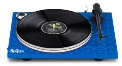Pro-Ject - Essential III Beatles Sgt. Pepper's Special Edition Turntable