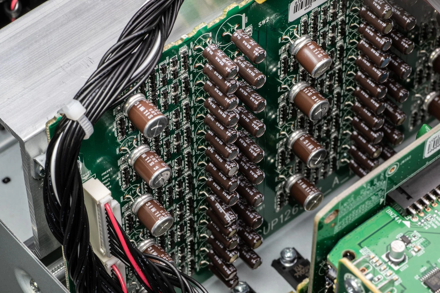 Marantz - AV7706 11.2-Channel 8K Ultra HD Surround Preamplifier 11 Marantz - AV7706 11.2-Channel 8K Ultra HD Surround Preamplifier - Image 9