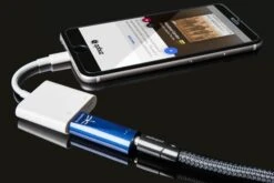 AudioQuest - DragonFly Cobalt USB DAC/Headphone Amplifier -Music Player Store Audioquest Dragonfly Cobalt 03 with iPhone