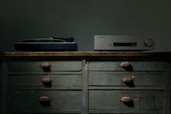 Cambridge - CXA61 Integrated Amplifier -Music Player Store Cambridge Audio CXA61 Integrated Amp 06 Lifestyle 01