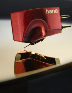 Hana - Umami Red Low Output MC Phono Cartridge -Music Player Store Hana Umami Red Phono Cartridge 04 Detail 220copy