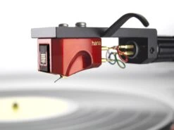Hana - Umami Red Low Output MC Phono Cartridge -Music Player Store Hana Umami Red Phono Cartridge 05 Mounted 220copy