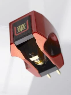 Hana - Umami Red Low Output MC Phono Cartridge -Music Player Store Hana Umami Red Phono Cartridge 06 Detail Underside BG