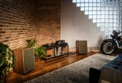 Klipsch - Heresy IV Tower Speakers (Pair) -Music Player Store Klipsch Heresy IV Walnut 08 Lifestyle