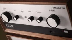 Leak - Stereo 130 Integrated Amplifier -Music Player Store Leak Stereo 130 Integrated Amplifier Walnut 04 Detail