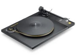 Mobile Fidelity - StudioDeck Turntable -Music Player Store MoFi Electronics StudioDeck Turntable 02 Angle High Right Platter