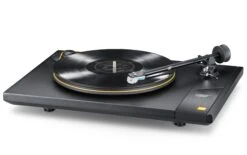 Mobile Fidelity - StudioDeck Turntable -Music Player Store MoFi Electronics StudioDeck Turntable 05 Angle Left