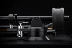 Mobile Fidelity - StudioDeck Turntable -Music Player Store MoFi Electronics StudioDeck Turntable 08 Detail Tonearm