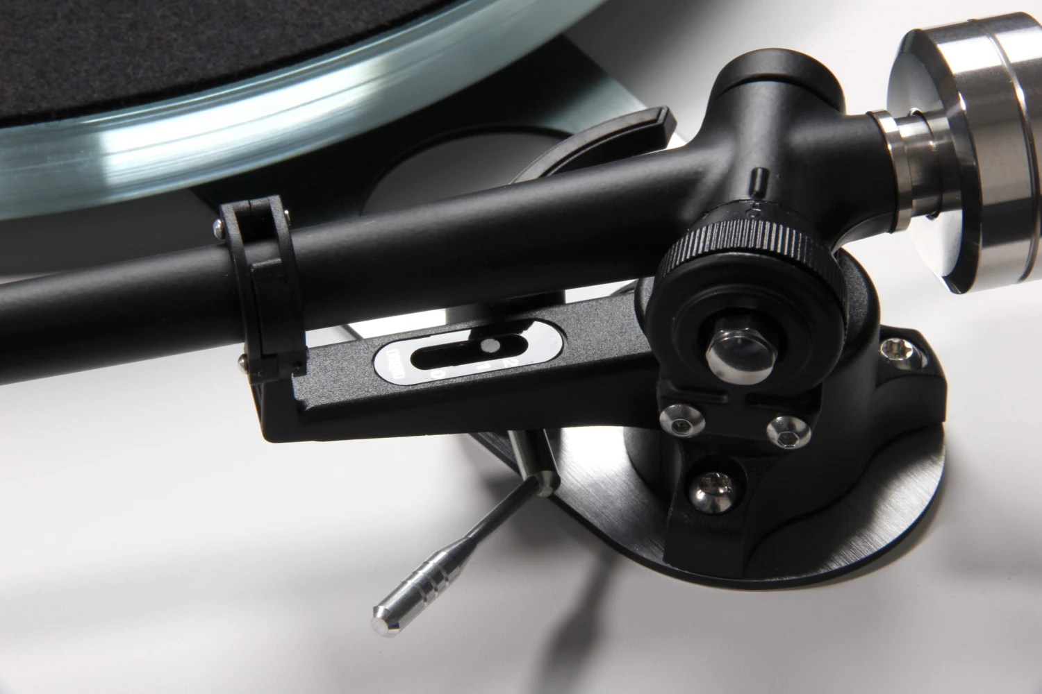 Rega - Planar 6 Turntable (White) 4 Rega - Planar 6 Turntable (White) - Image 2