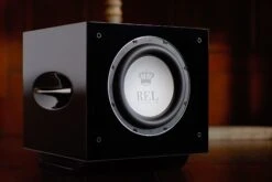 REL - S/510 Subwoofer -Music Player Store REL S 510 Subwoofer Black 07 Lifestyle 02