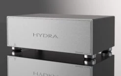 Shunyata - Hydra Sigma Power Conditioner (S12) 7 Shunyata - Hydra Sigma Power Conditioner (S12) -Music Player Store Shunyata Hydra Sigma S12 Silver 03 Detail