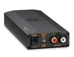 IFi - Micro IPhono 3 MM/MC Phono Preamplifier Black Label Edition -Music Player Store iFi Micro iPhono 3 05 Angle Right